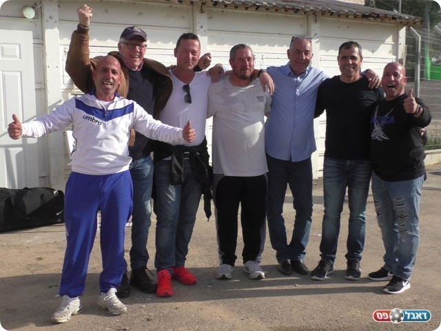 הנהלת אזור חוגגת